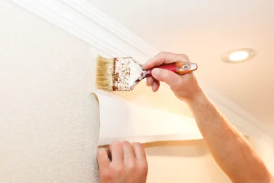 Pose de papier peint à Levier — revêtements muraux et toiles de verre